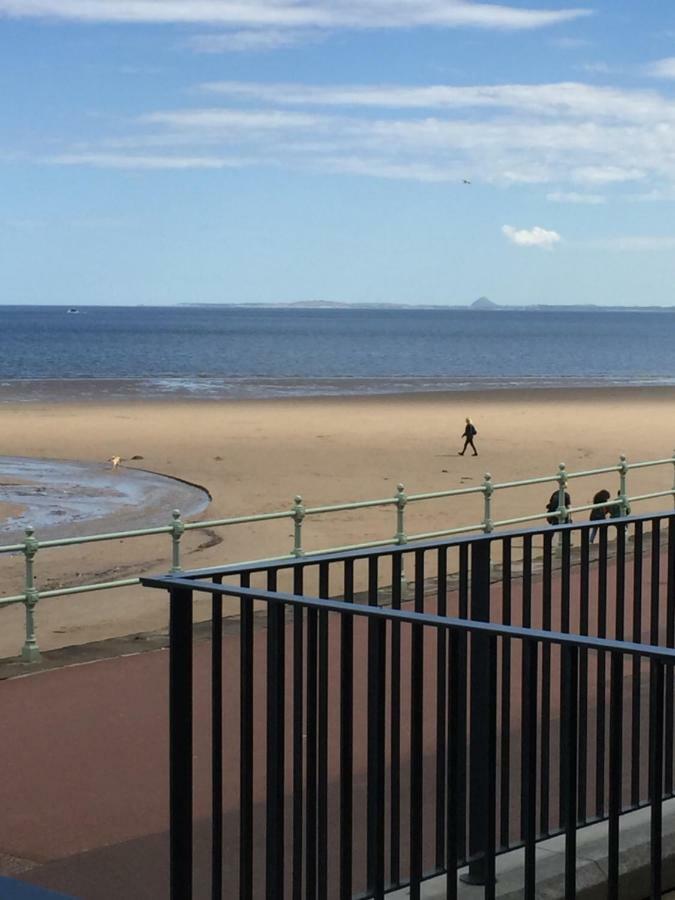 Apartment On The Beach Edinburgh Exterior foto
